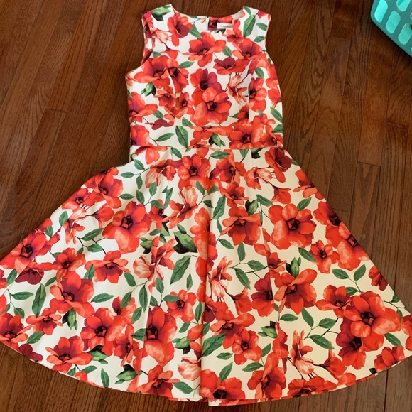 Calvin Klein Spring dress - Picture 2 of 2